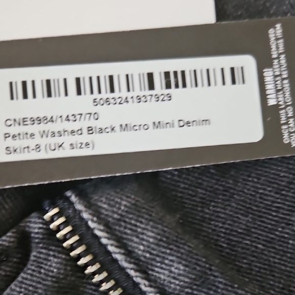 PrettyLittleThing Charcoal Cargo Shorts - Picture 6 of 6